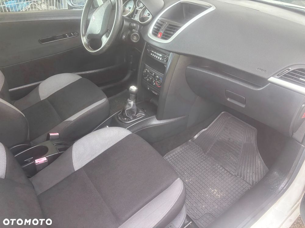 Peugeot 207 95 VTi Urban Move - 29