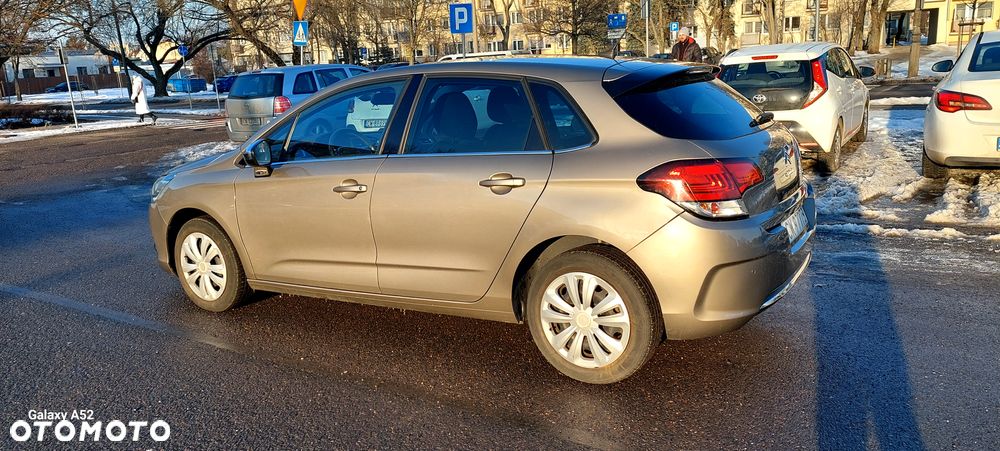 Citroën C4 1.2 PureTech MoreLife - 12
