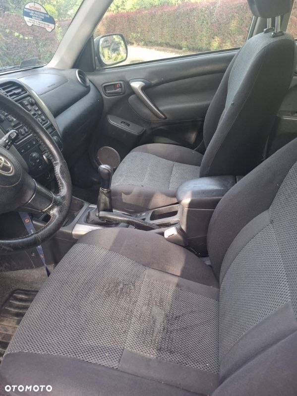Toyota RAV4 - 5