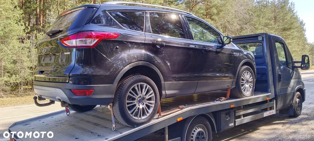 Ford Kuga 1.6 EcoBoost 2x4 Titanium - 3