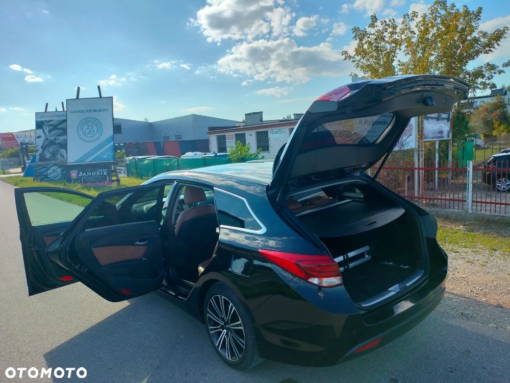 Hyundai i40 Kombi 1.7 CRDi Premium - 10
