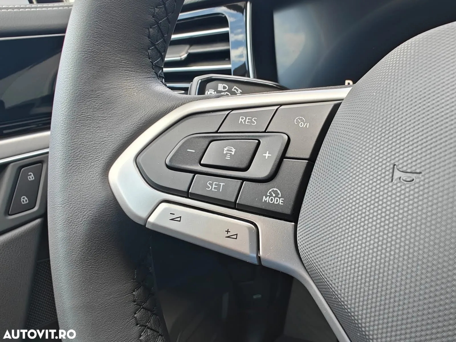 Volkswagen Touareg V6 TDI 4MOTION Style - 13