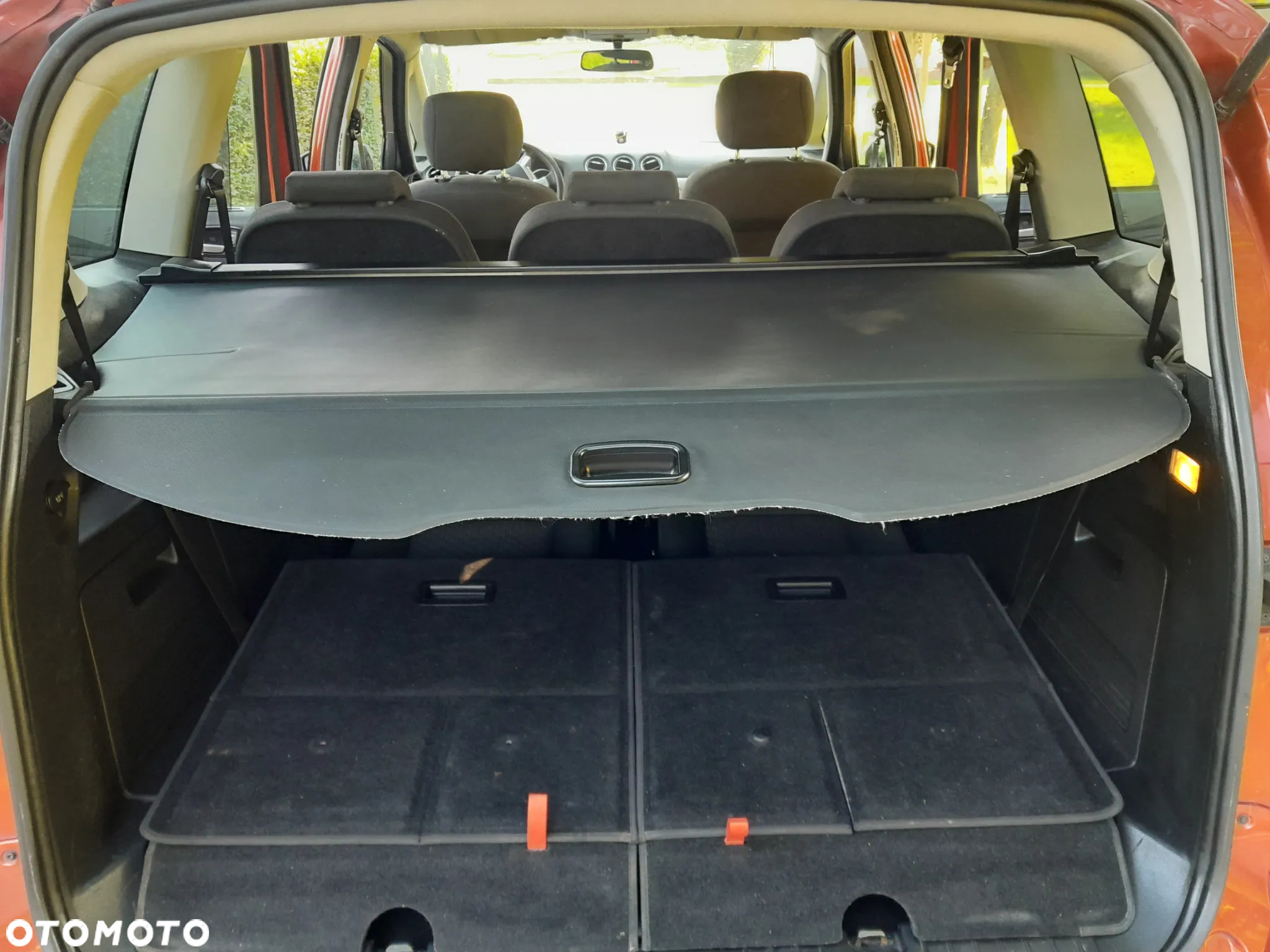 Ford S-Max - 10