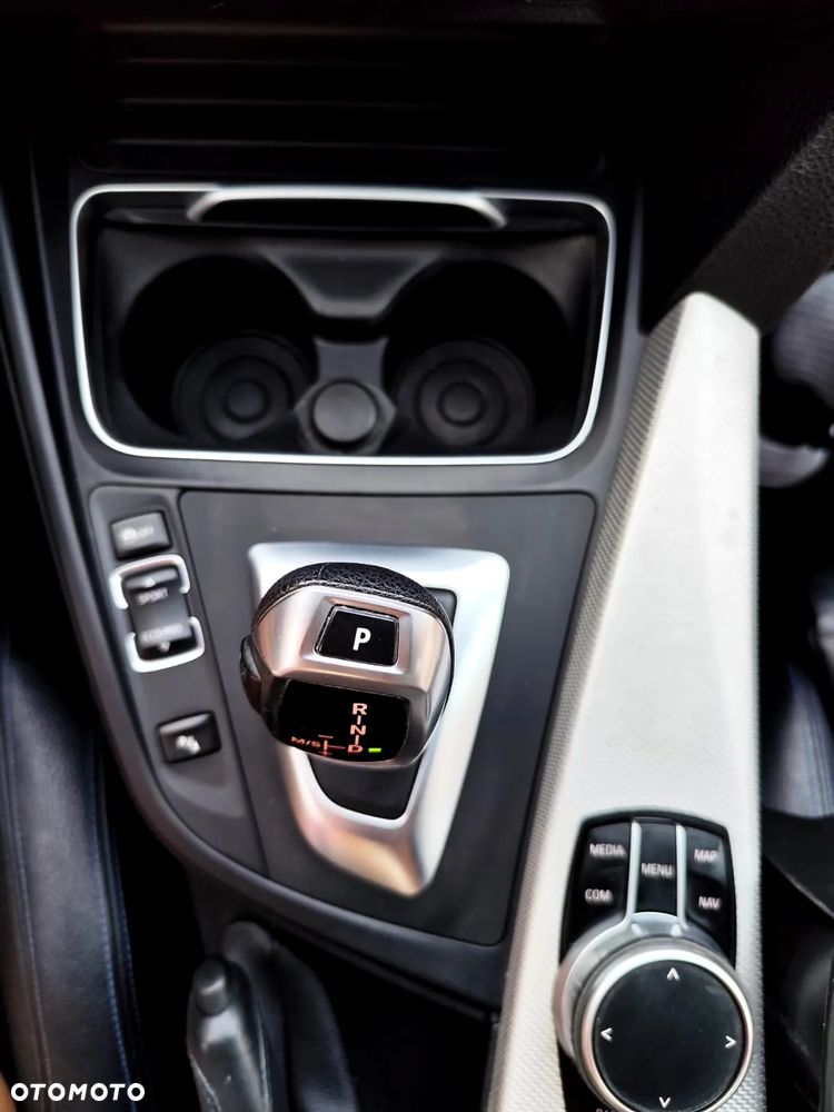 BMW 3GT 320d xDrive M Sport - 34