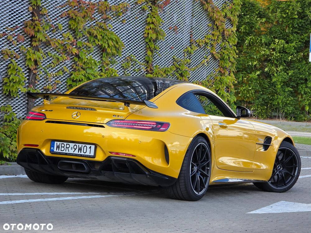 Mercedes-Benz AMG GT R - 31