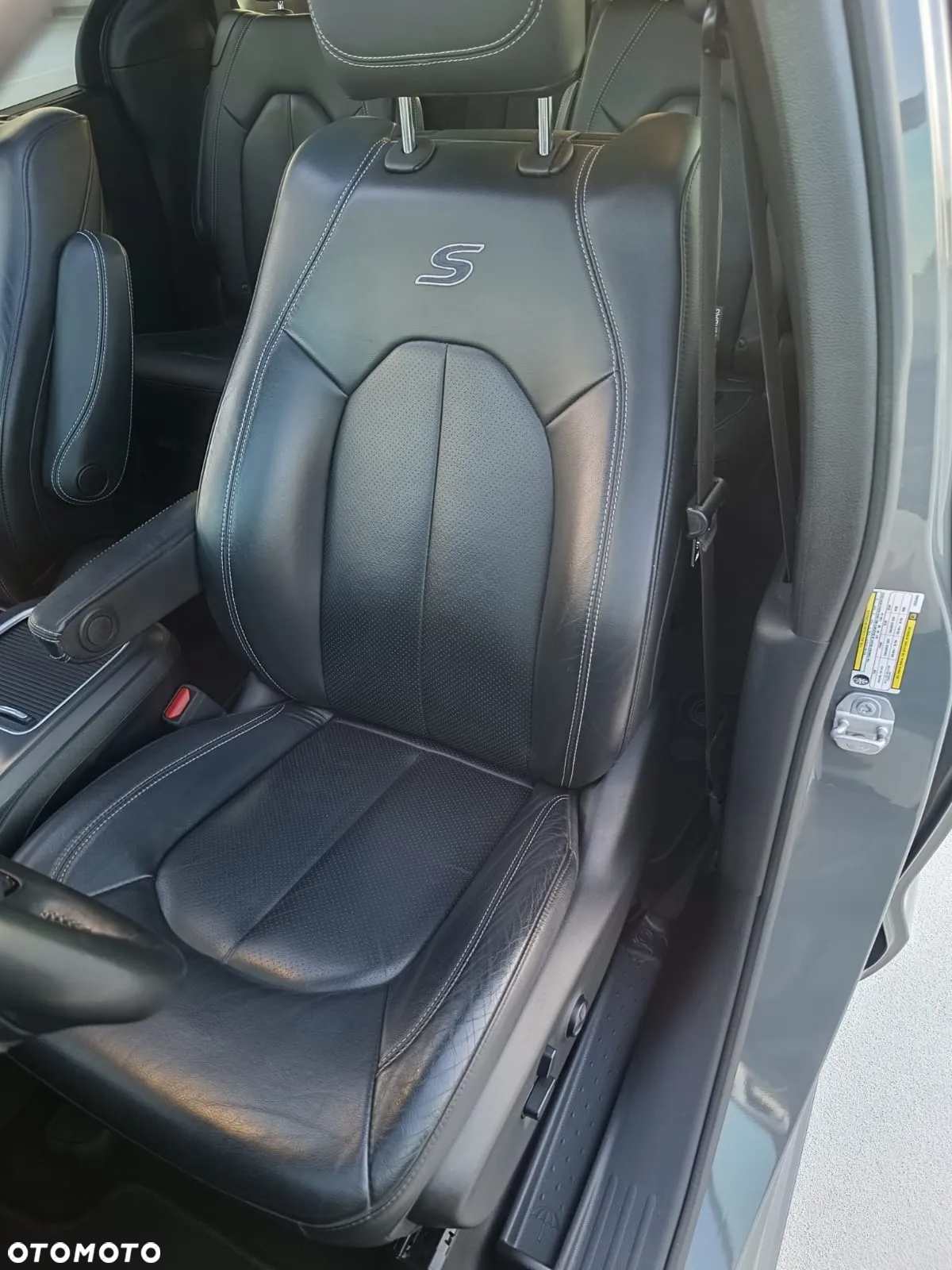 Chrysler Pacifica - 24