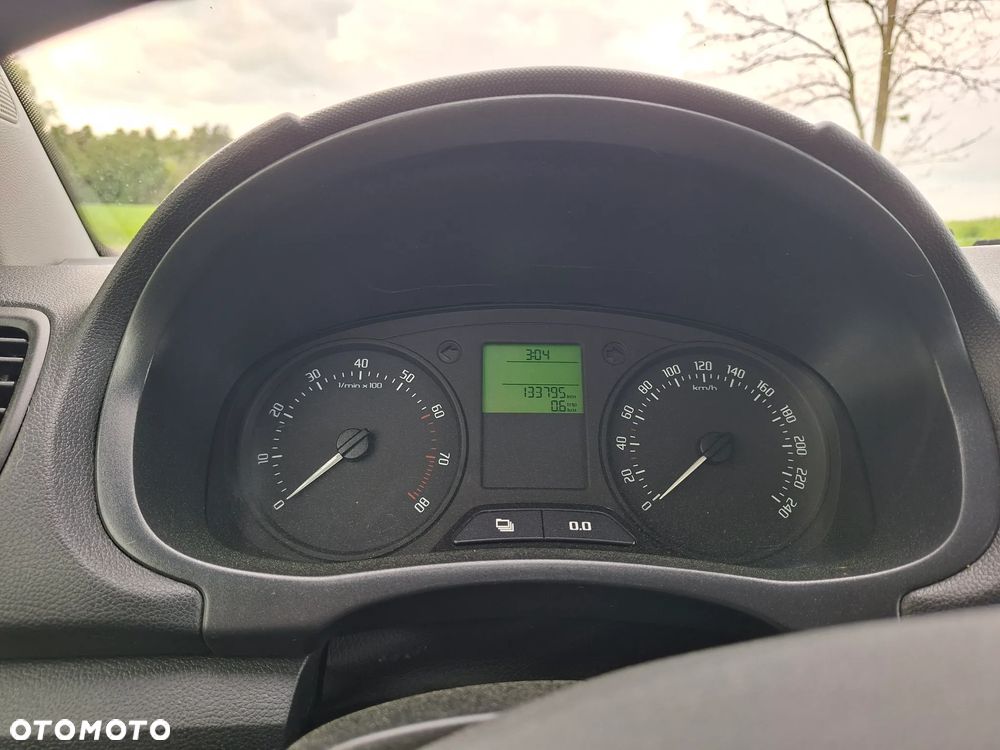 Skoda Fabia 1.2 HTP Ambition - 3