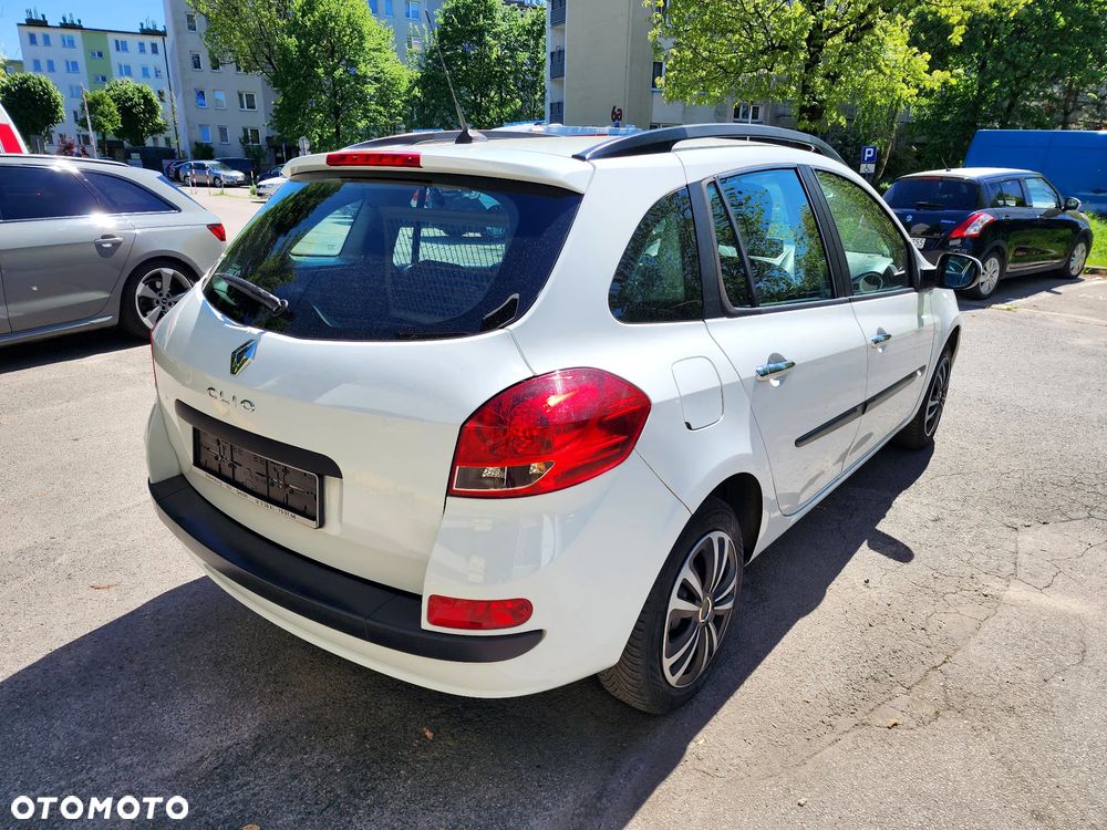 Renault Clio 1.2 16V 75 Expression - 5