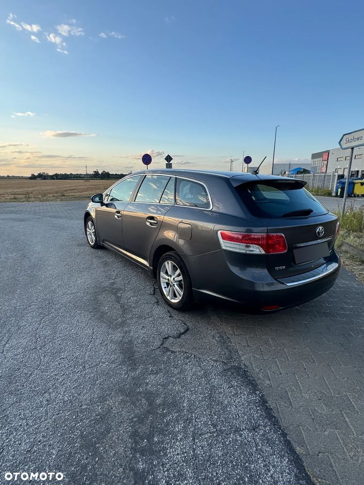 Toyota Avensis 2.0 D-4D Sol - 8