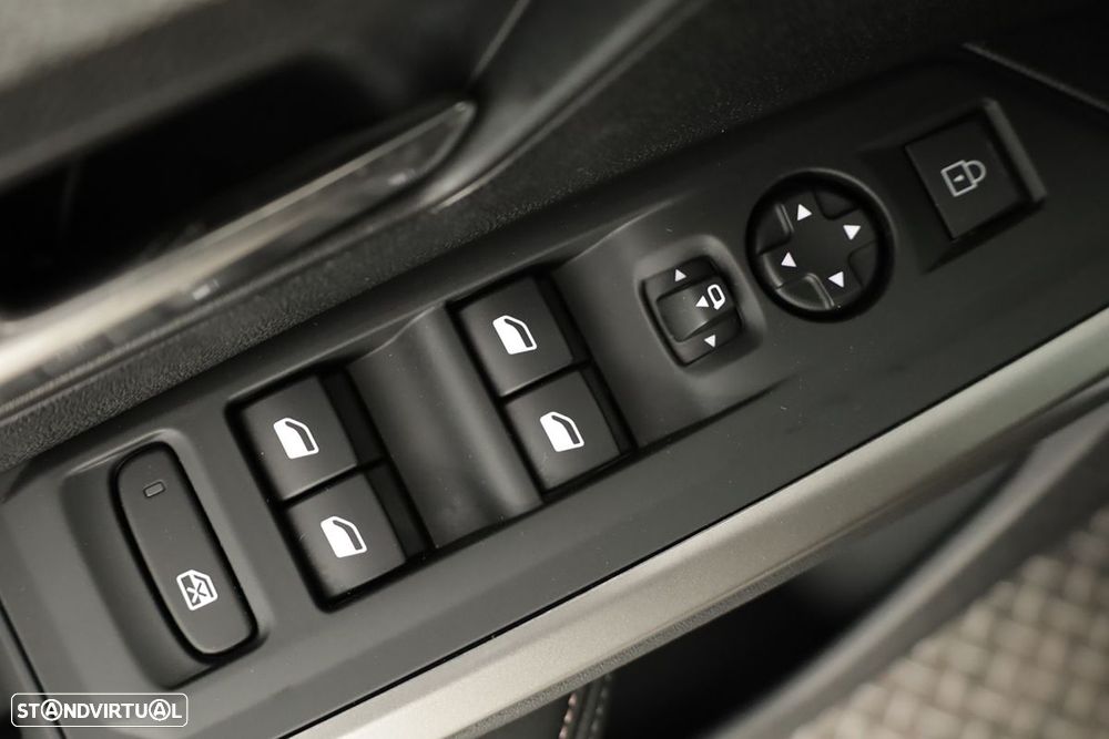 Peugeot 3008 1.2 Hybrid Allure e-DCS6 - 17