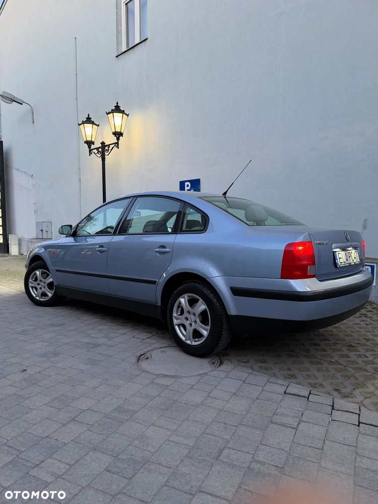 Volkswagen Passat - 9