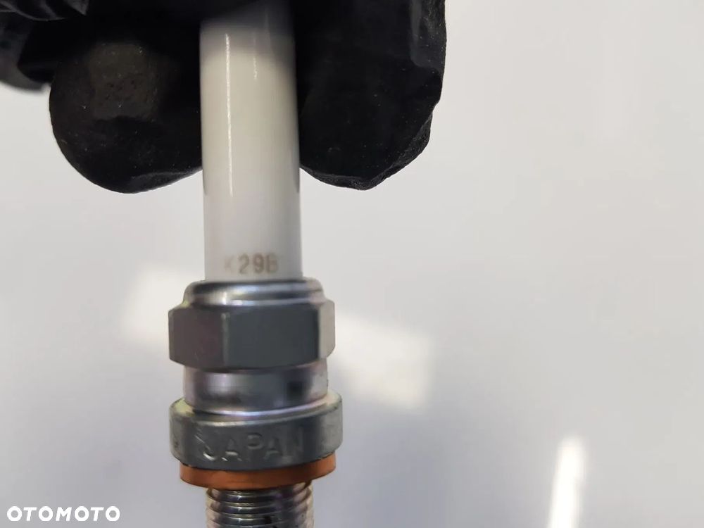 Świeca zapłonowa iskrowa laser NGK MERCEDES W206 W222 W213 W223 M254 M256 C238 A238 V223 V222 - 9