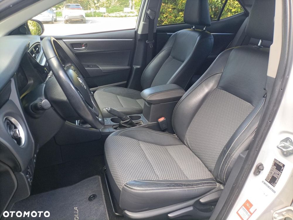 Toyota Corolla 1.6 Prestige EU6 - 10