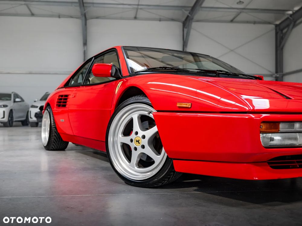 Ferrari Mondial - 20
