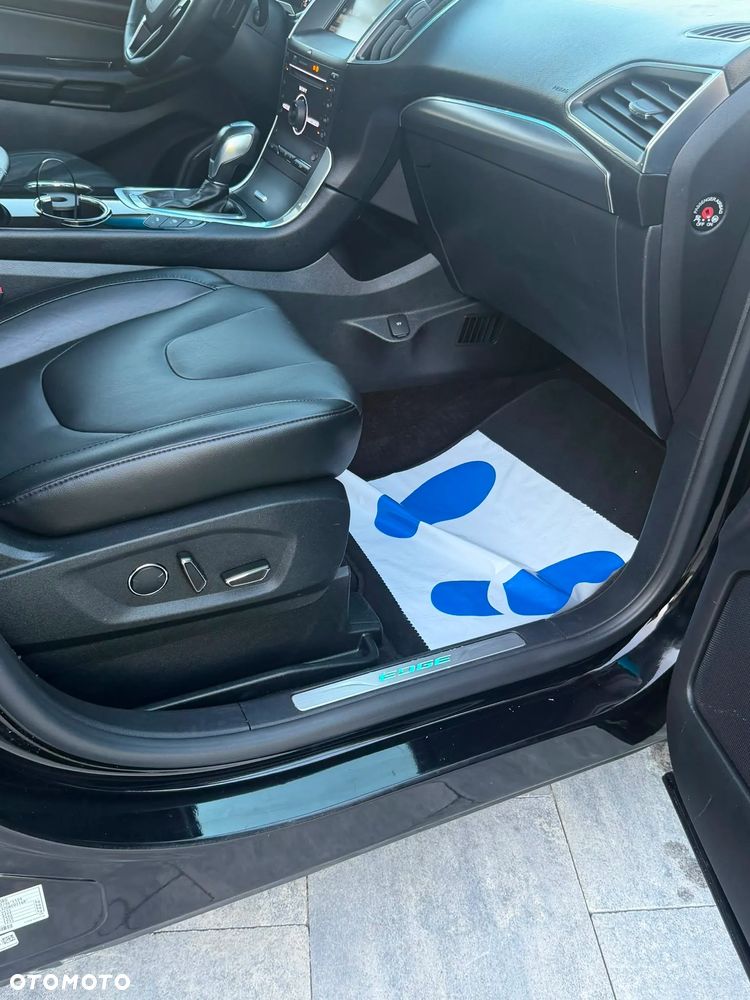 Ford Edge 2.0 TDCi Twin-Turbo 4WD Titanium - 28