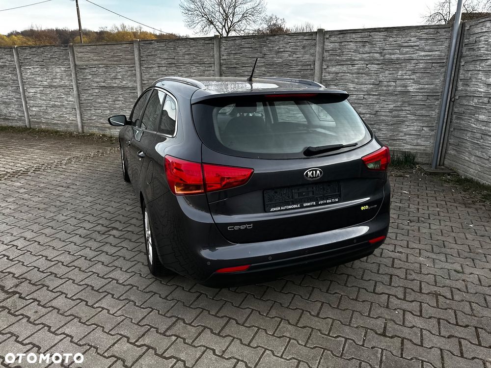 Kia Ceed 1.6 GDI Dream Team Edition - 3
