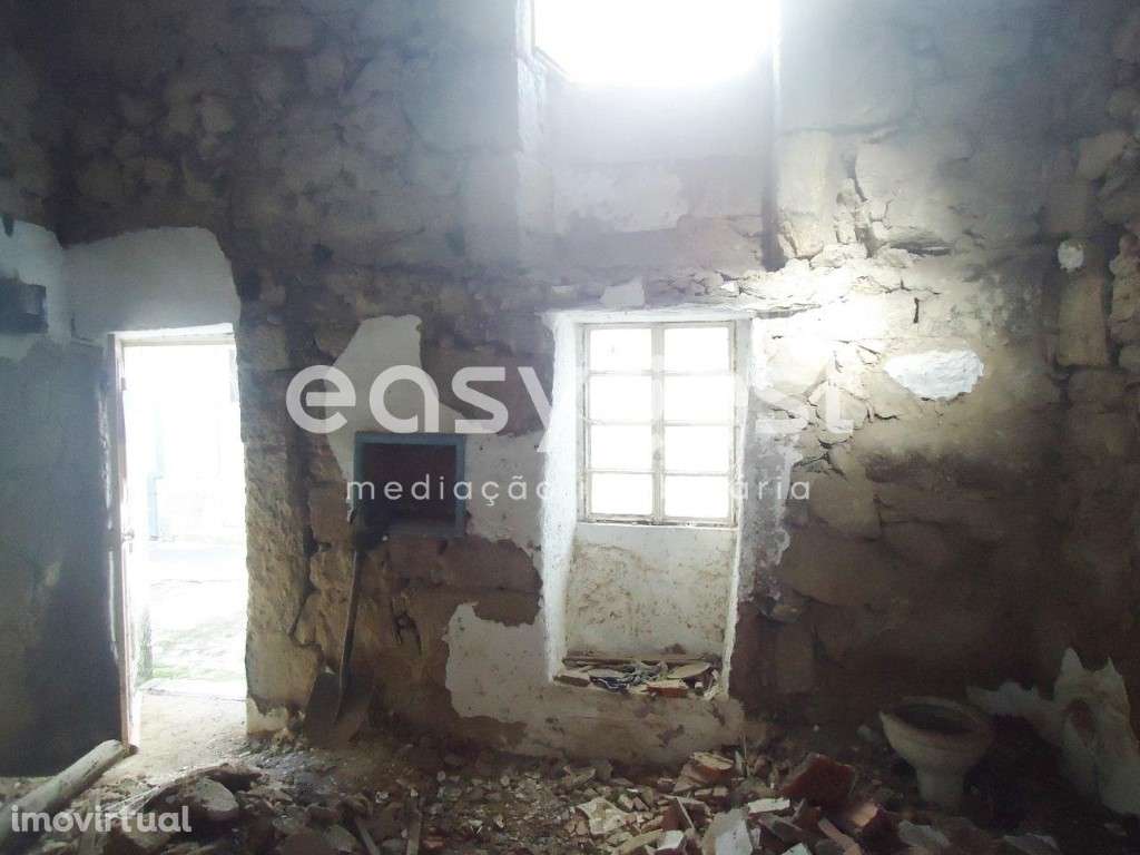 Moradia Tipologia T2 Unifamiliar inserida na vila de Alcains - Grande imagem: 5/27