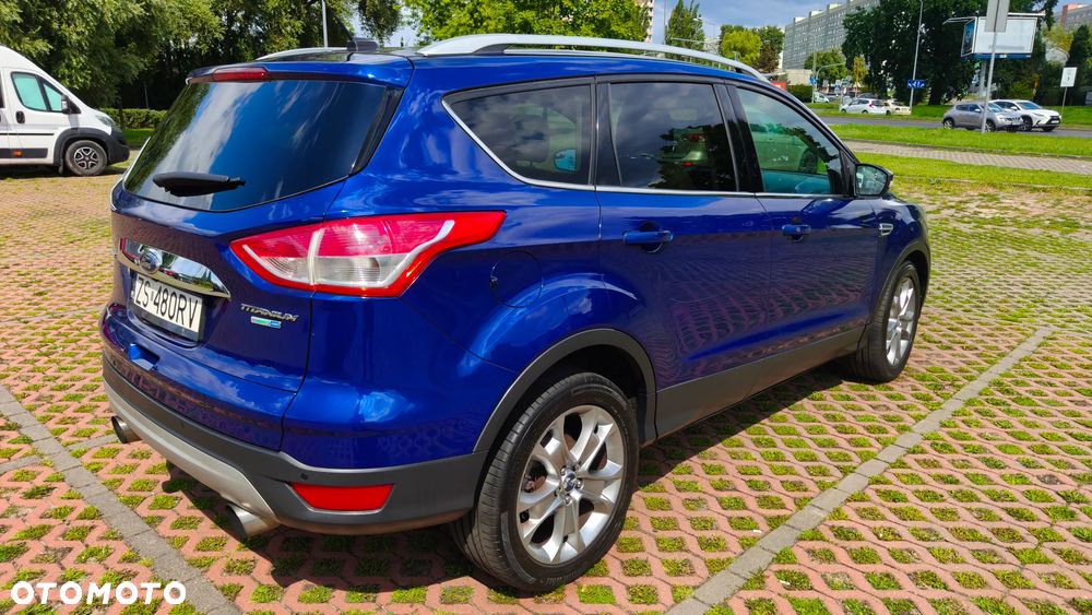 Ford Escape 2.0 EcoBoost AWD Titanium - 5