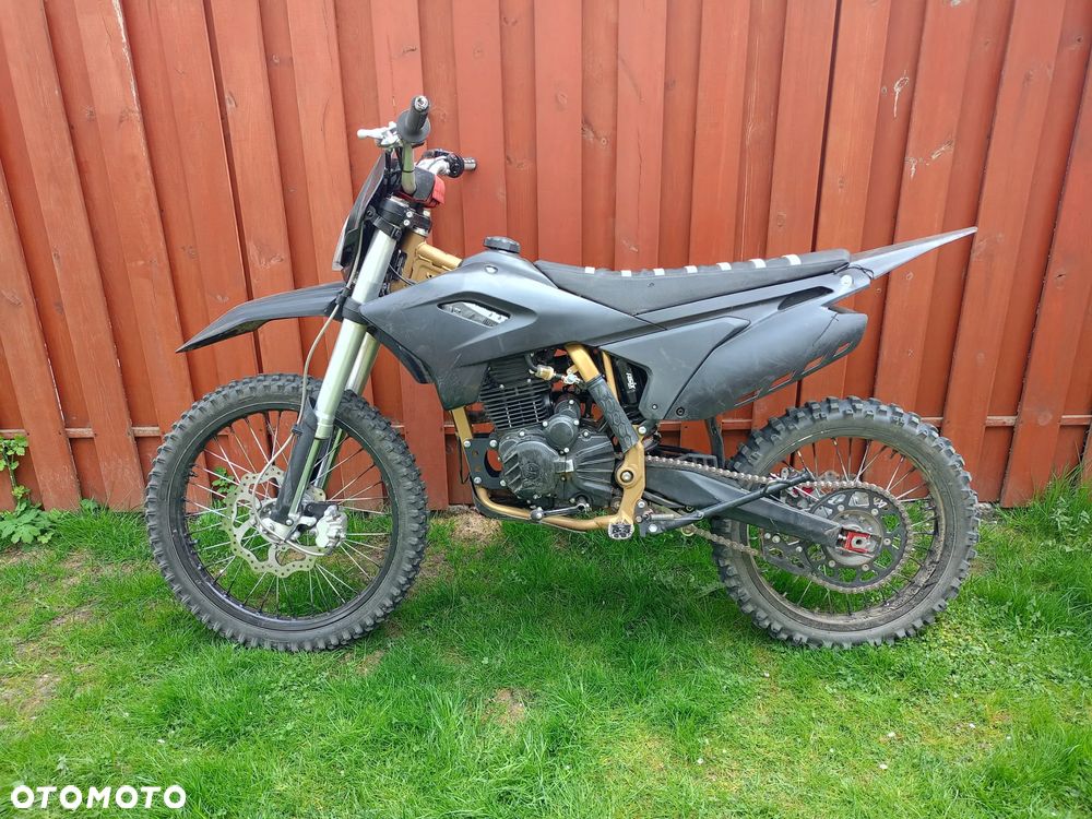 ASIX XB-88 250cc - 1