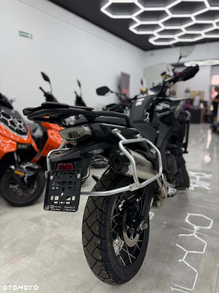 CFMoto MT - 12