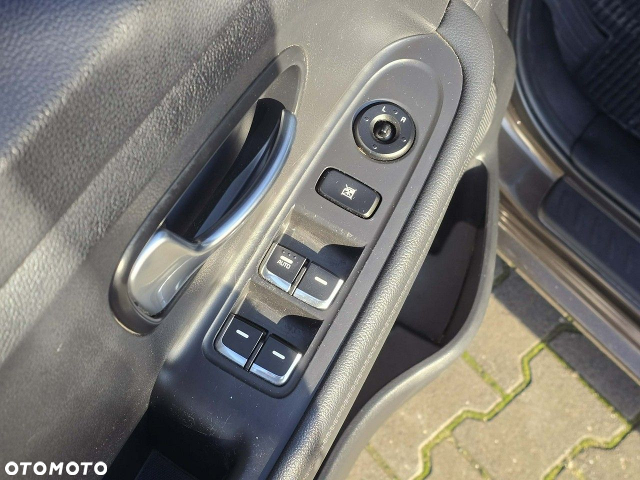 Kia Carens - 18