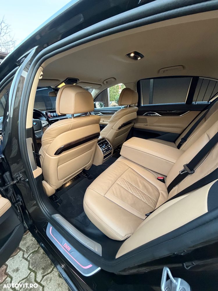 BMW Seria 7 740d xDrive - 25