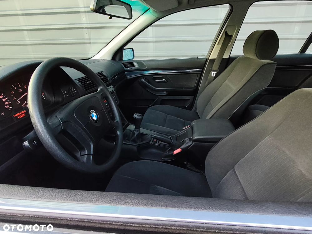 BMW Seria 5 - 30
