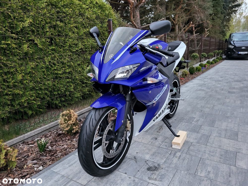 Yamaha YZF - 12