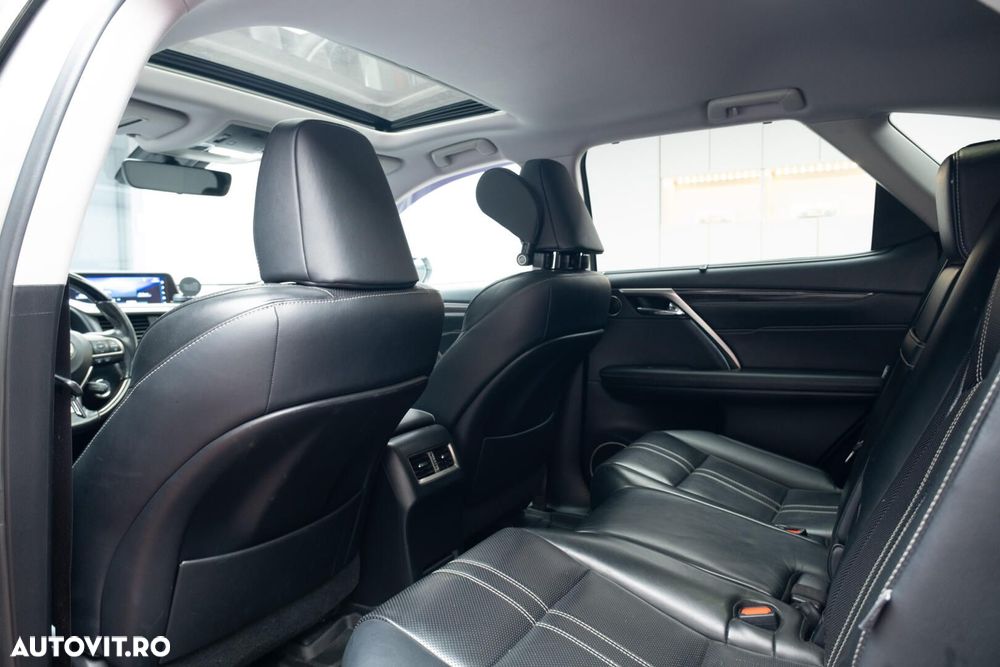 Lexus Seria RX - 25