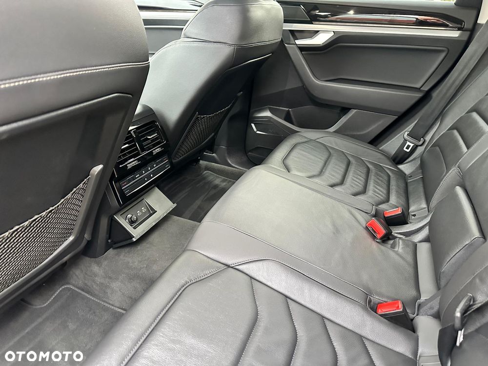 Volkswagen Touareg - 15