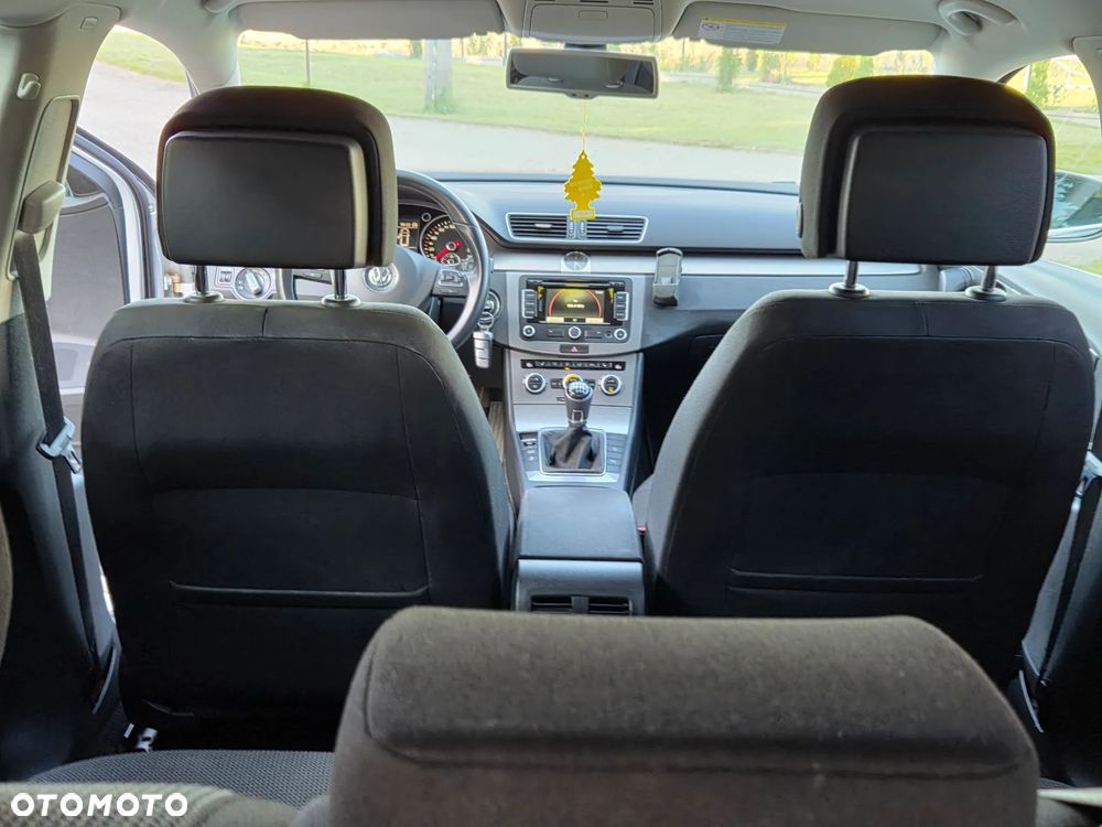 Volkswagen Passat Variant 2.0 TDI BlueMotion Technology Comfortline - 24