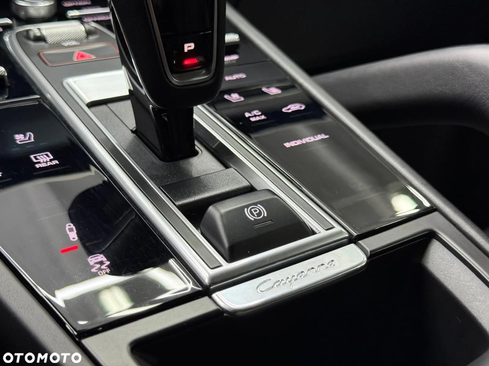 Porsche Cayenne E-Hybrid Platinum Edition - 26