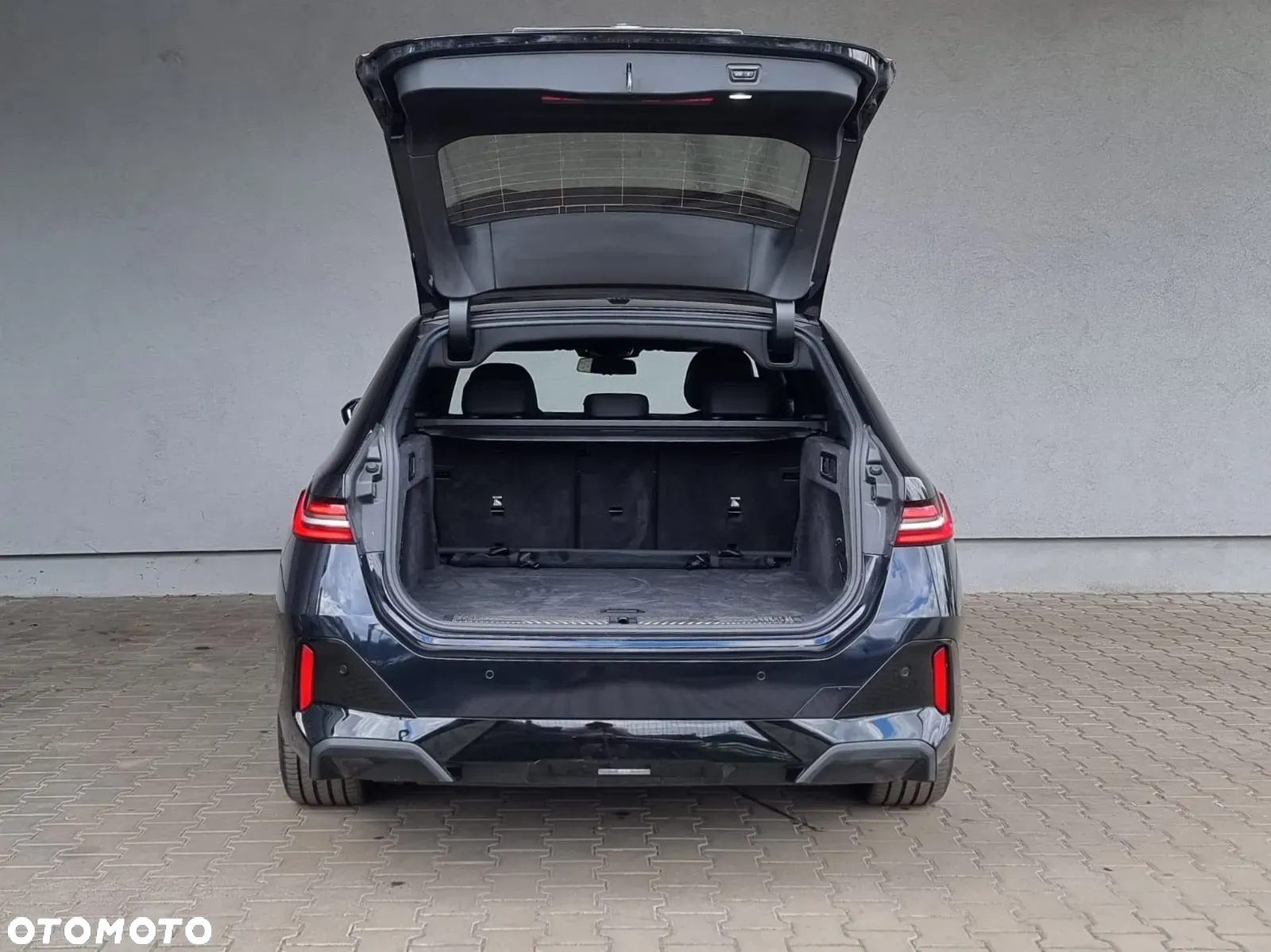 BMW Seria 5 520d Touring - 8