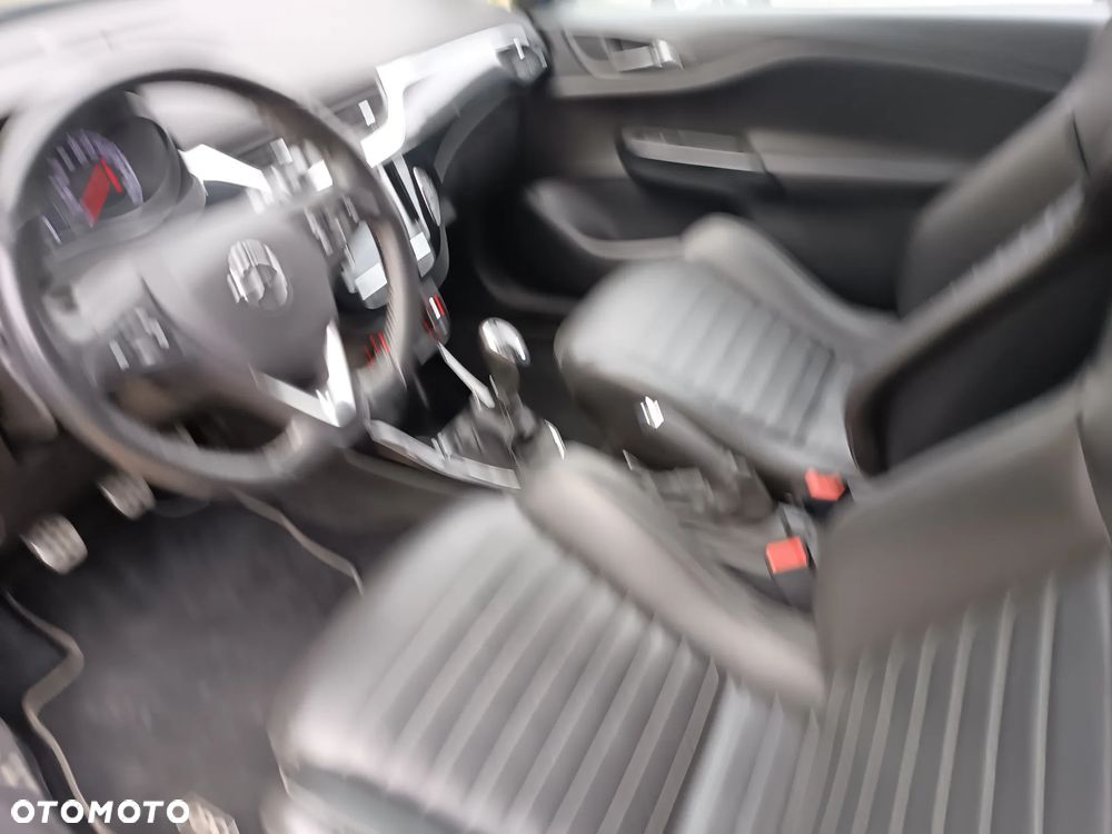 Opel Corsa 1.6 Turbo OPC - 23