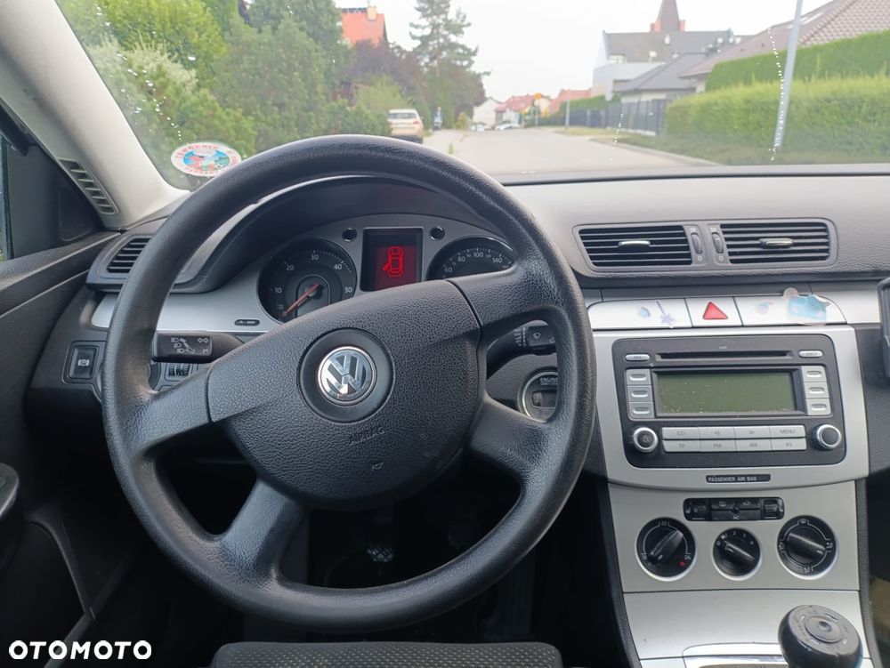 Volkswagen Passat - 8