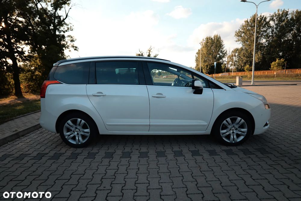 Peugeot 5008 2.0 HDi Premium + - 5