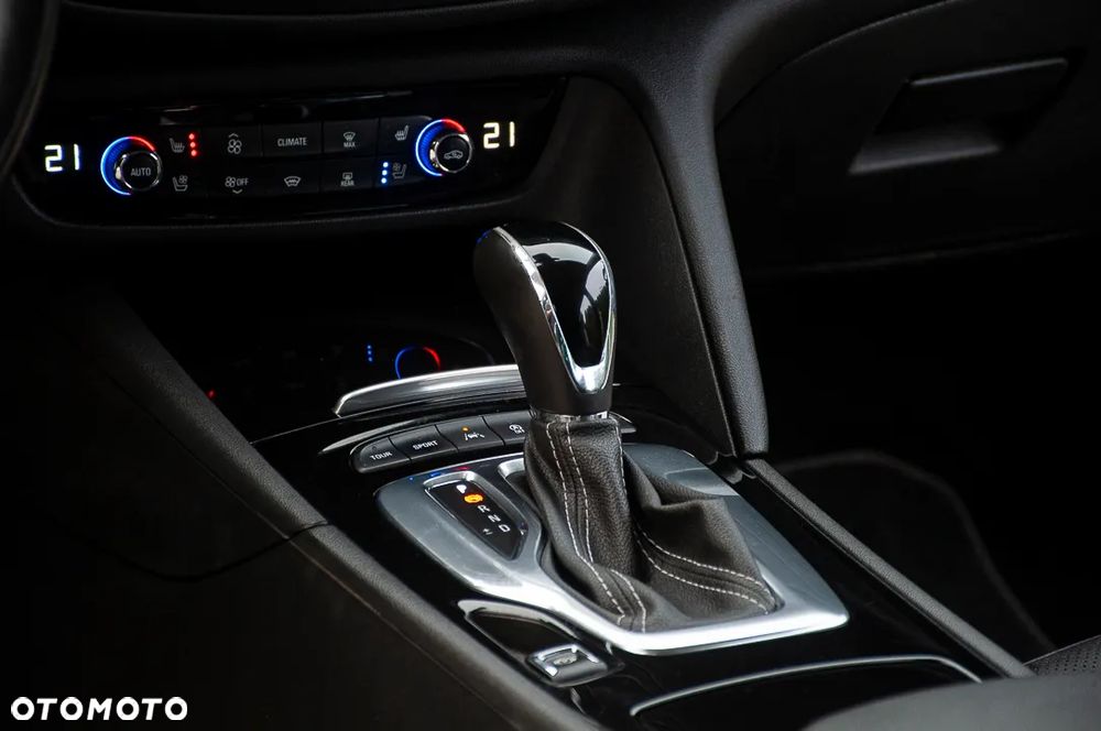 Opel Insignia 2.0 BiTurbo 4x4 Ultimate Exclusive - 36