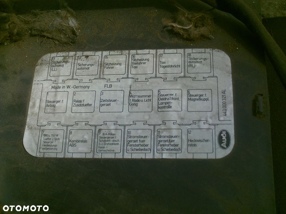Audi 80 oraz 100 c3 c4 kola drzwi lampy wnetrze plastiki raczki z drzwi z boczkow polki z kokpitu,pompa ,lapy silnika 1,8  i inne drobne - 26