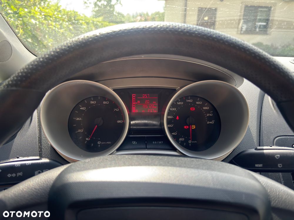 Seat Ibiza 1.4 16V Style - 21
