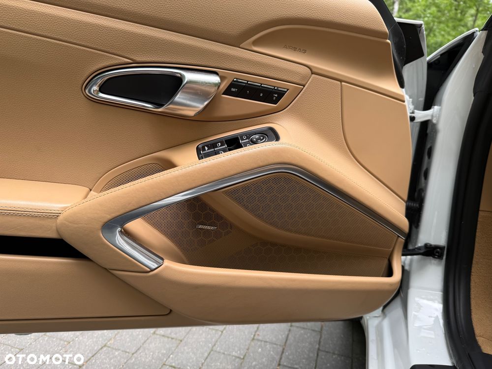 Porsche 911 Carrera S - 18