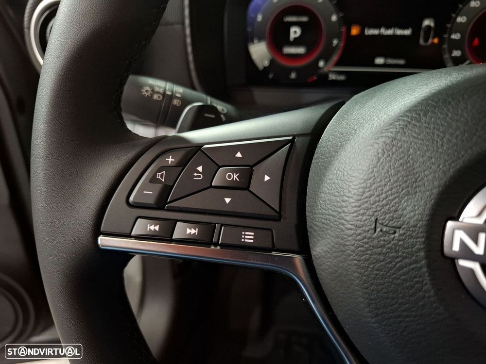 Nissan Juke 1.0 DIG-T N-Connecta Two Tone DCT - 16