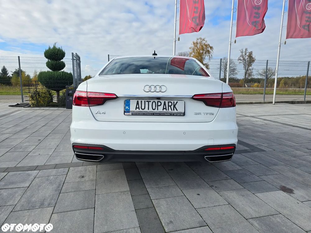 Audi A4 Limousine - 16