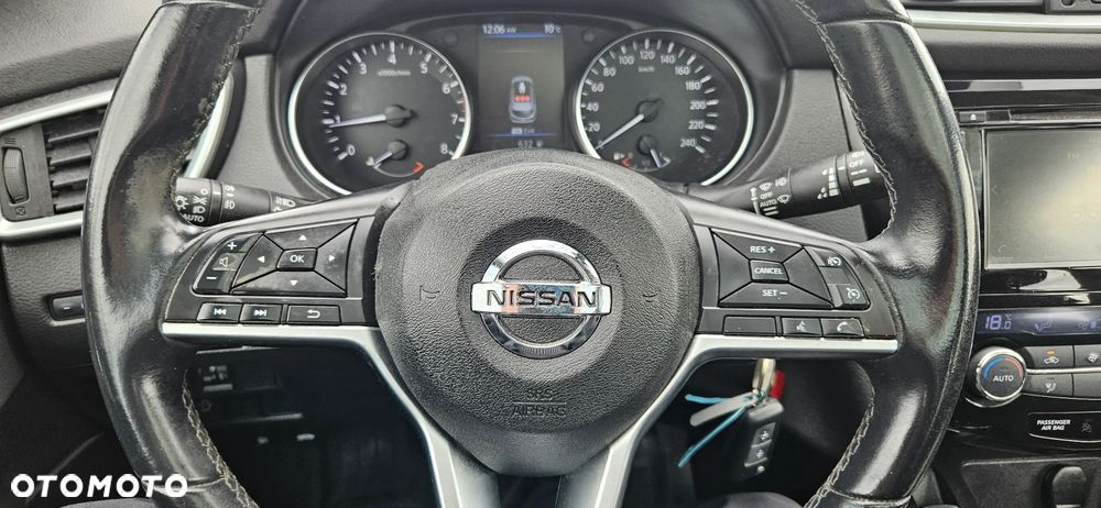 Nissan Qashqai 1.3 DIG-T SHIRO - 10