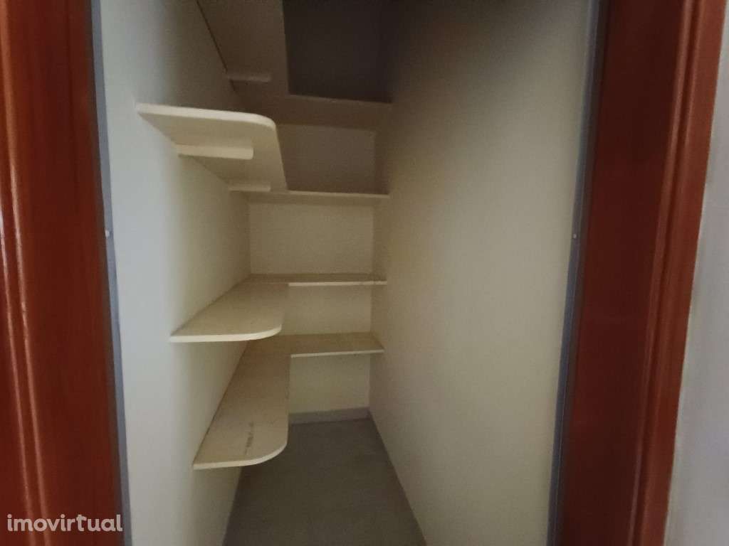 T2! Próximo de transportes - Grande imagem: 5/11