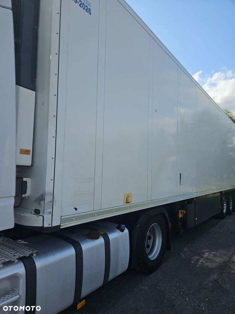 Schmitz Cargobull SKO 24 - 2