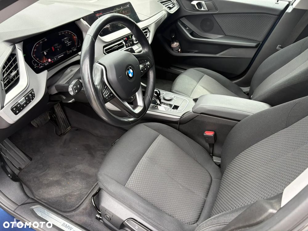 BMW Seria 2 218i - 9