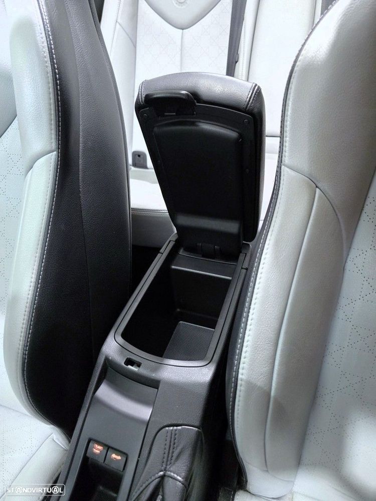 Peugeot 308 CC 155 THP Auto Roland Garros - 25