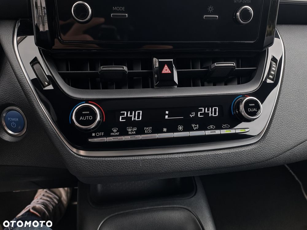 Toyota Corolla 1.8 Hybrid Comfort - 18
