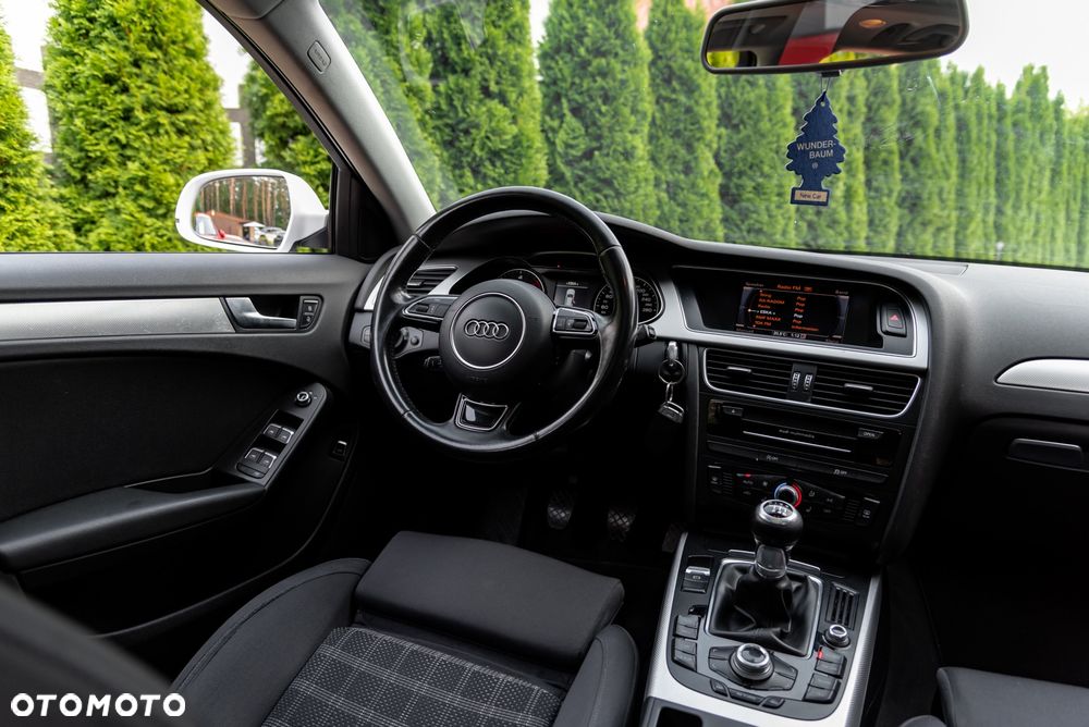 Audi A4 Avant 2.0 TDI DPF clean diesel Attraction - 29