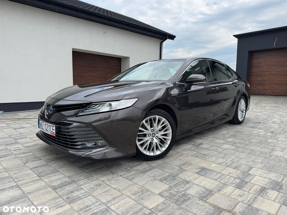 Toyota Camry 2.5 Hybrid Executive CVT - 1